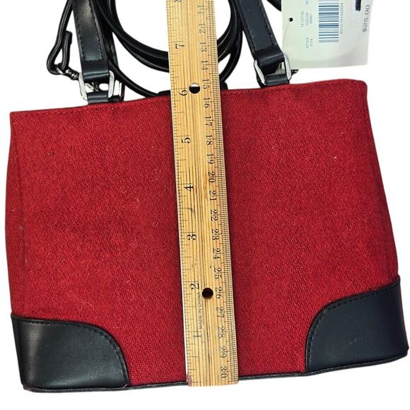 Vintage NWT Q&A Retro Red/Black Small Slingbag/Handbag - Picture 5 of 10